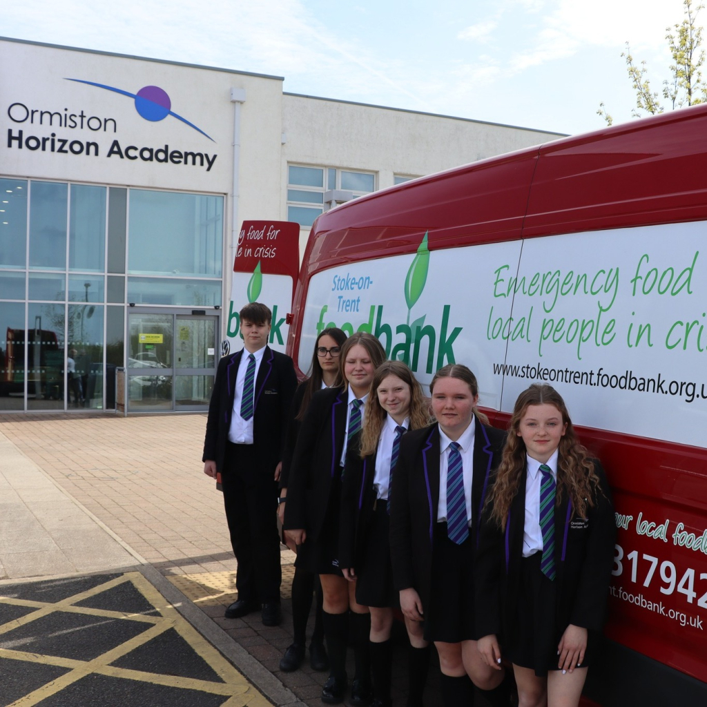 students collecting food donations