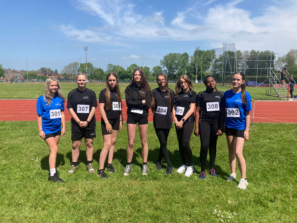 girls athletics team